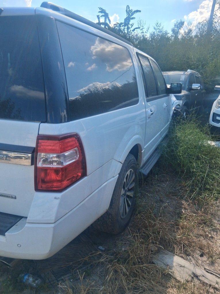 2017 Ford Expedition Xlt Parts