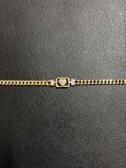 Gold Plated Heart Bracelet.