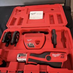 Milwaukee M12 FORCE LOGIC Press Tool Kit – New