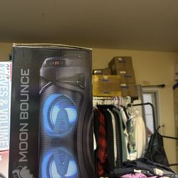KARAOKE MACHINE