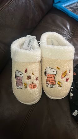 Fall Snoopy Women’s Slippers