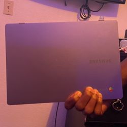 Samsung chrome book 4