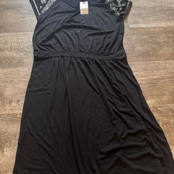 New Women’s Black Dress Medium 