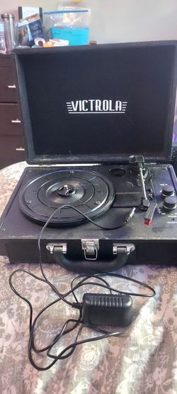 Vitrola record player