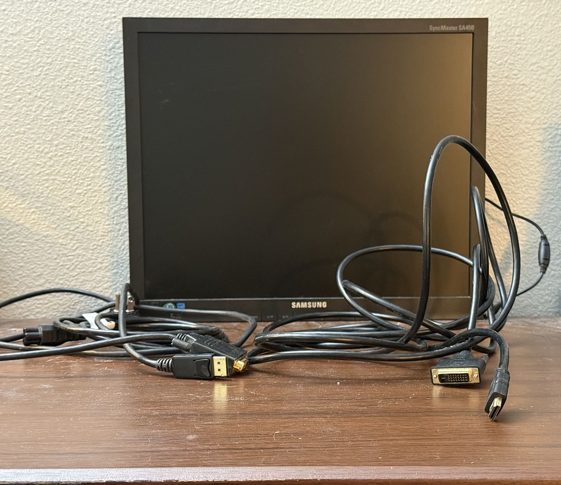 Free square monitor with DP and HDMI cables