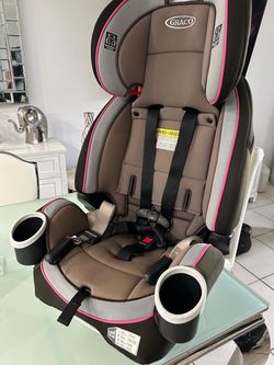 Carseat Graco 10 posiciones flexible, todo le trabaja excelente