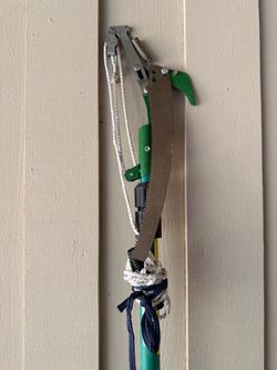 Tree Trimming Tool: Pole Saw & Pruner