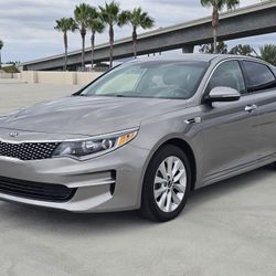 2018 KIA Optima