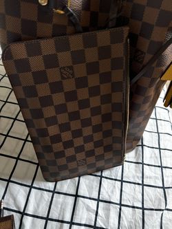 Louis Vuitton Neverfull MM for Sale in Houston, TX - OfferUp