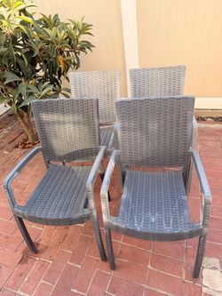 Set of 4 Grey Wicker Outdoor Patio Chairs