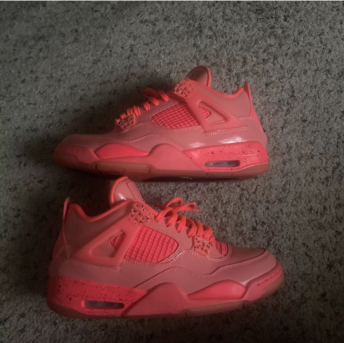 jordan 4 hot punch SIZE 8.5 MEN