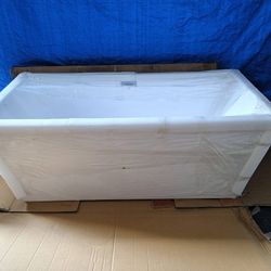 Wyndham Freestanding tub for sale ‼️ 