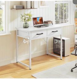Modern White Desk 32” – Great for Small Spaces