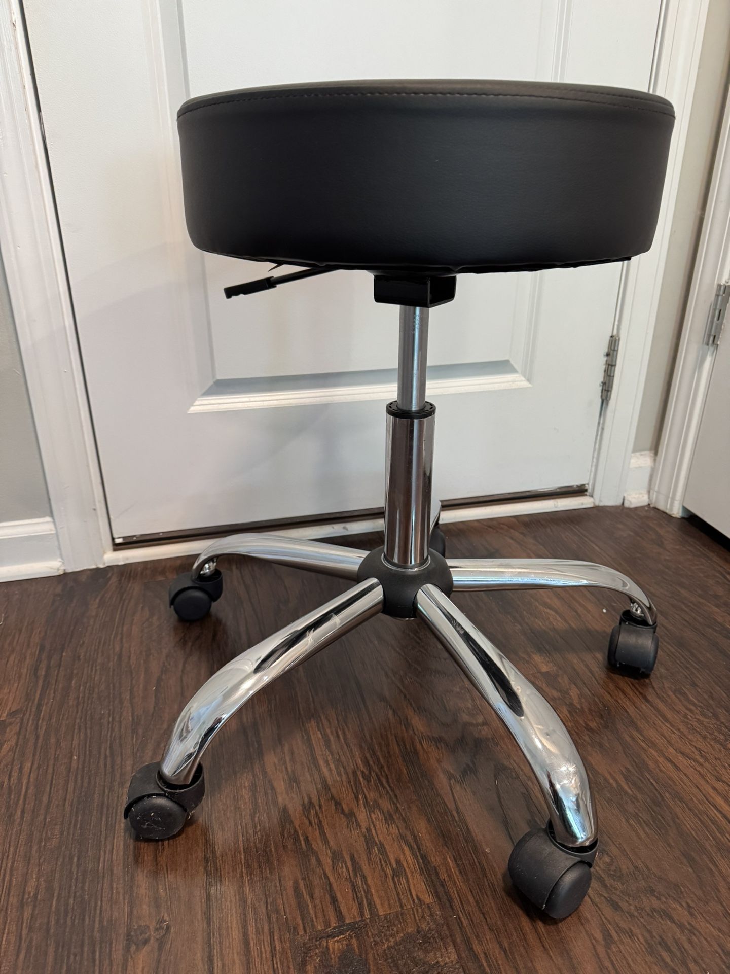 Swivel Medical Stool – Chrome Base – Great Condition!