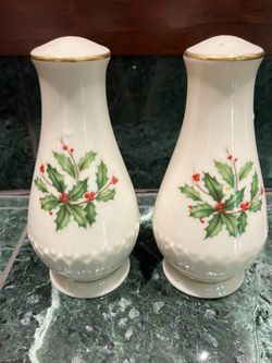 Lenox Christmas China Salt & Pepper Shakers 