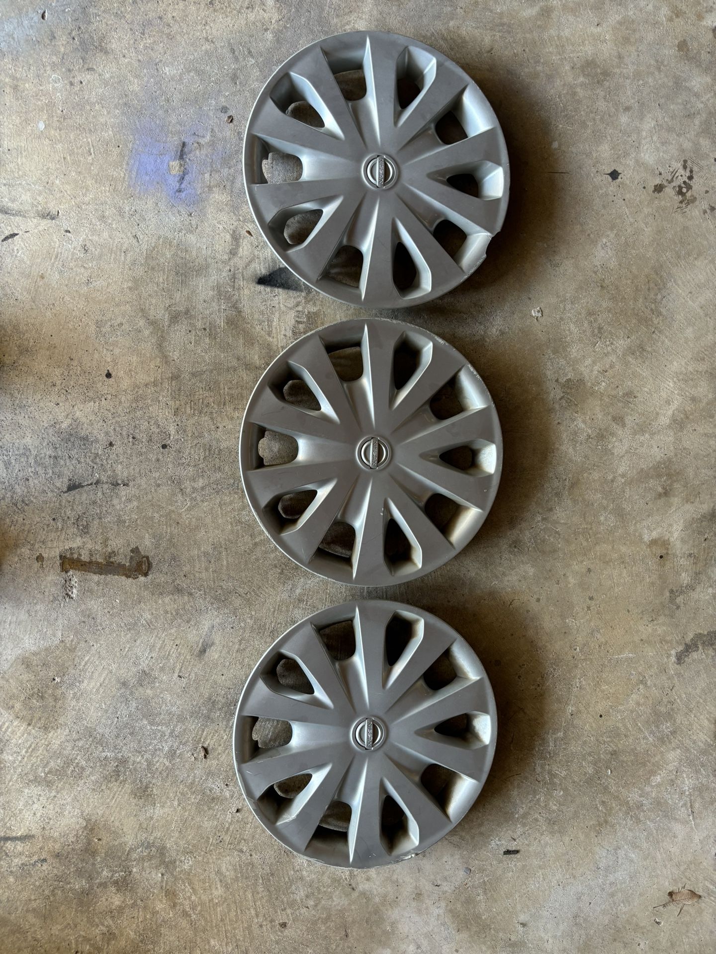 Nissan Versa Original Hub Caps