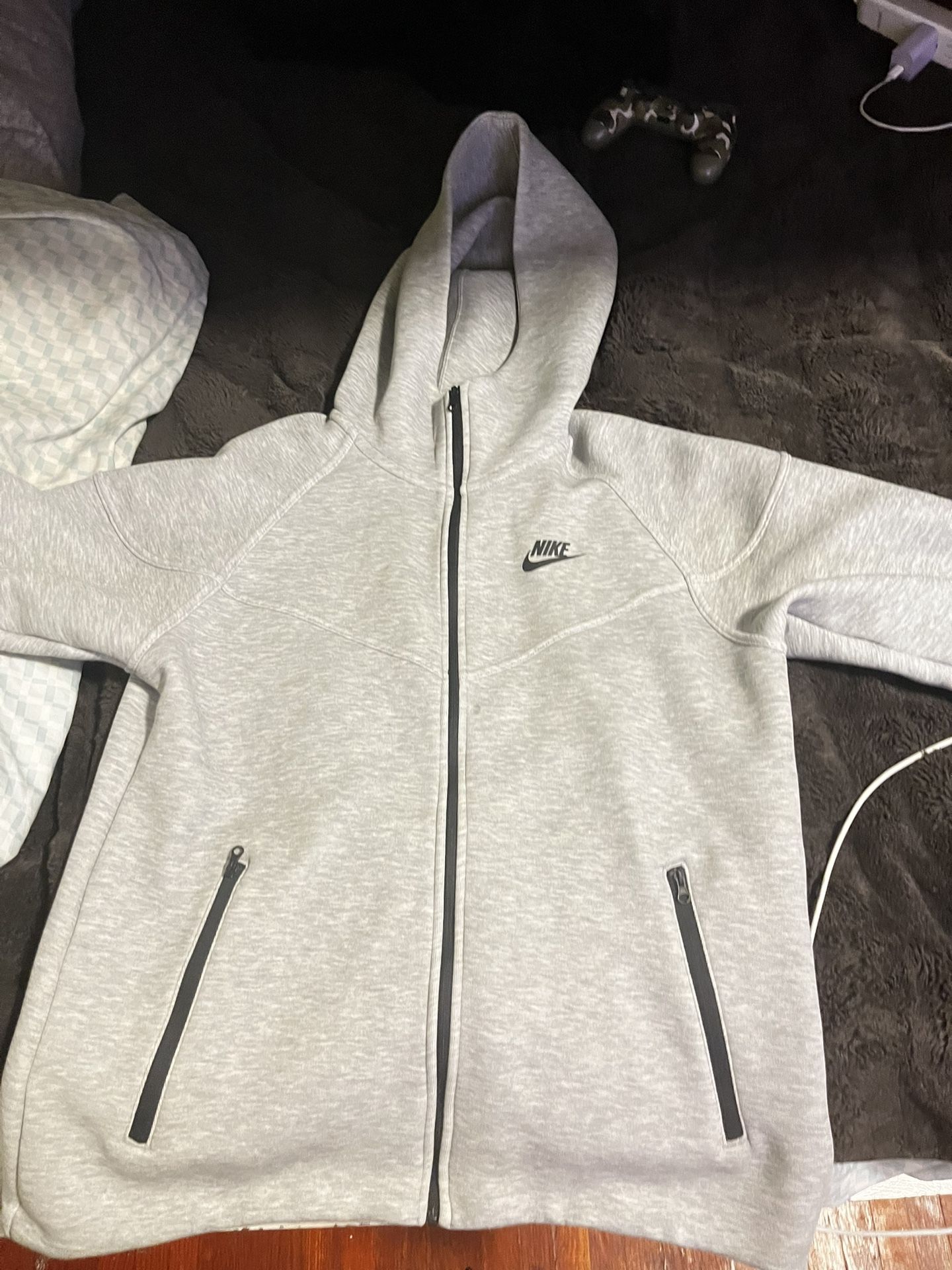 women nike tech