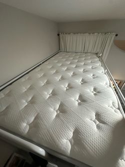 Twin Sized Mattress 10 inch - Read Description