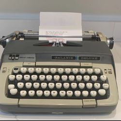 Vintage Smith Corona Galaxie Deluxe Typewriter (Working)