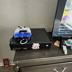 Xbox One Console With All Cords And Controller