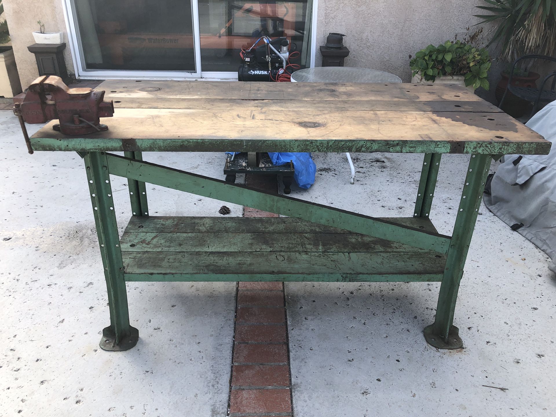 kids Black and Decker work bench with Accessories for Sale in Manteca, CA -  OfferUp
