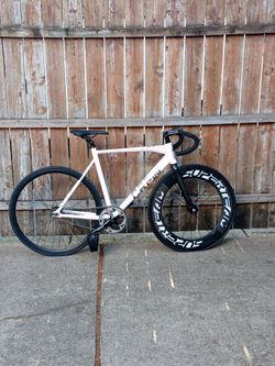 Crew fixie don't need it no more selling the whole thing