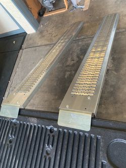New in box Loading steel ramps for sale 6FT long 1000LBS capacity