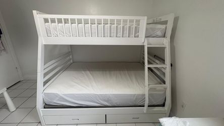 Bunk Bed Blanca Twin Over Full con Cajones y Colchones