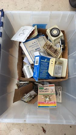 Bin of electrical parts