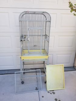 Large Cage /Canaries.