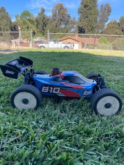 Team Losi Racing 810 Nitro 4WD 1/8 Scale Buggy