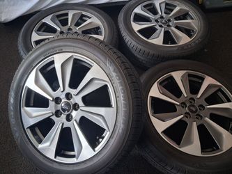 225/55 R19 99V