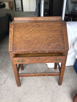 Antique child’s desk. Oak.