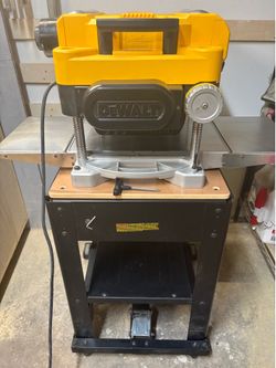 Dewalt 735 Planer
