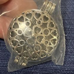 Aromatherapy Diffuser Necklace - Small Hearts