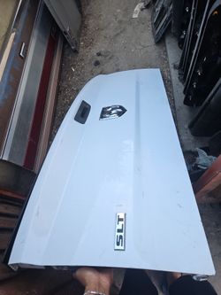 Oem tailgate ram 1(contact info removed)