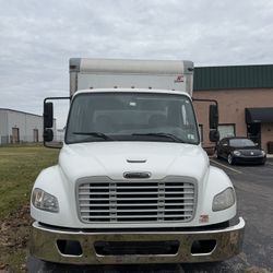 2008 Freightliner M2-106