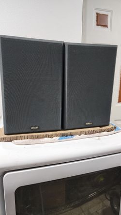 BOCINAS YAMAHA DE 140 WATTS Y 8 OHMS.