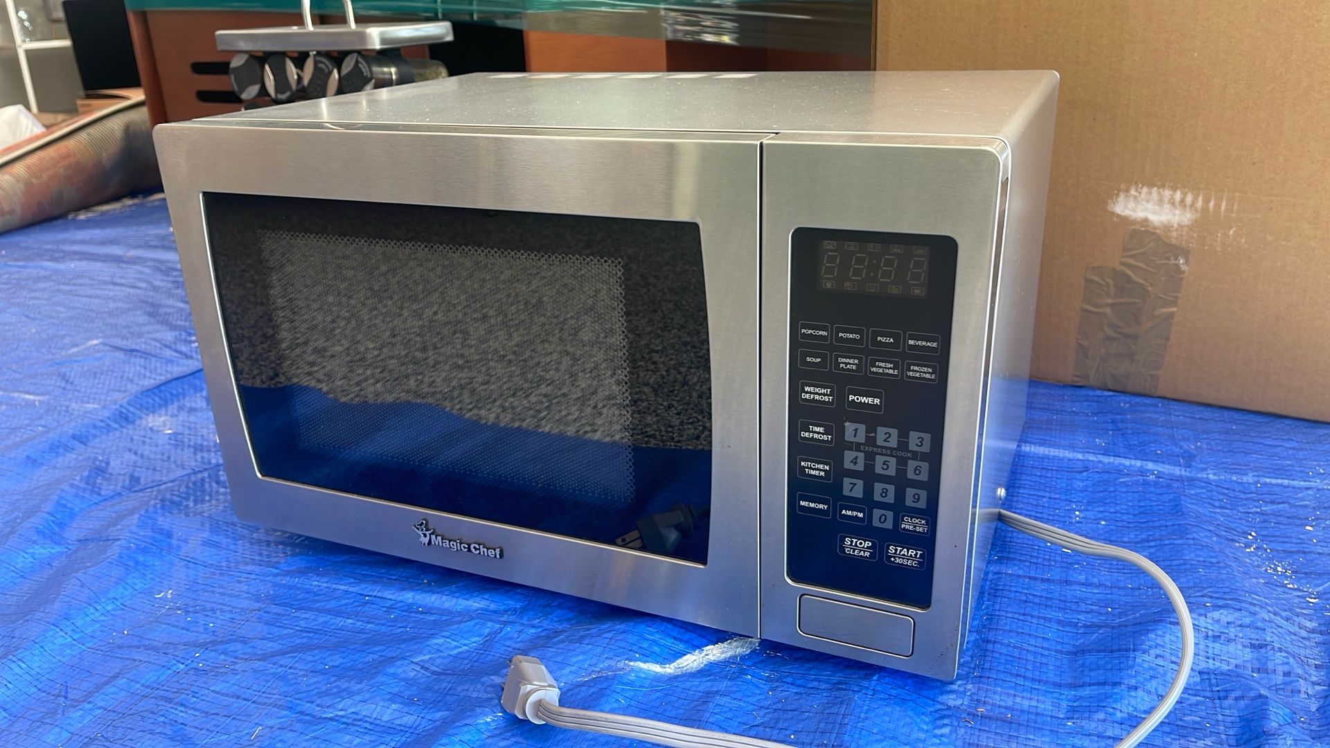 Magic Chef  Countertop Microwave 