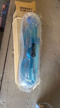 Swimming glasses