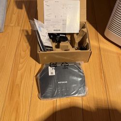 NETGEAR 4-Stream Dual-Band WiFi 6 Router, 1.8Gbps, with 1-year NETGEAR Armor Included  armor