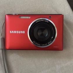 ST72 Samsung Digital Camera 