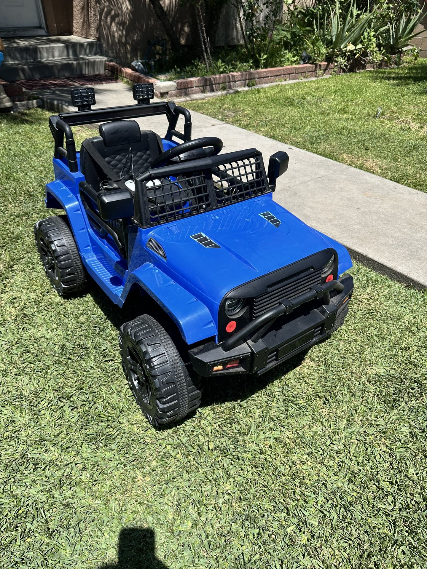 Power Wheels With Control And Bluetooth
