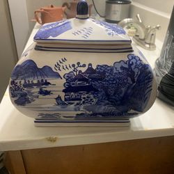 Ceramic  dish with lid