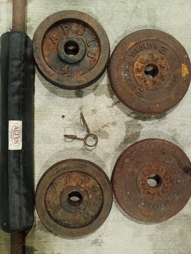 Rusty And Solid Old School Solid Steel Weights And Bar!!! Apollo And Well Fitness Plates