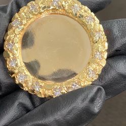 10k Nugget Picture Pendant 
