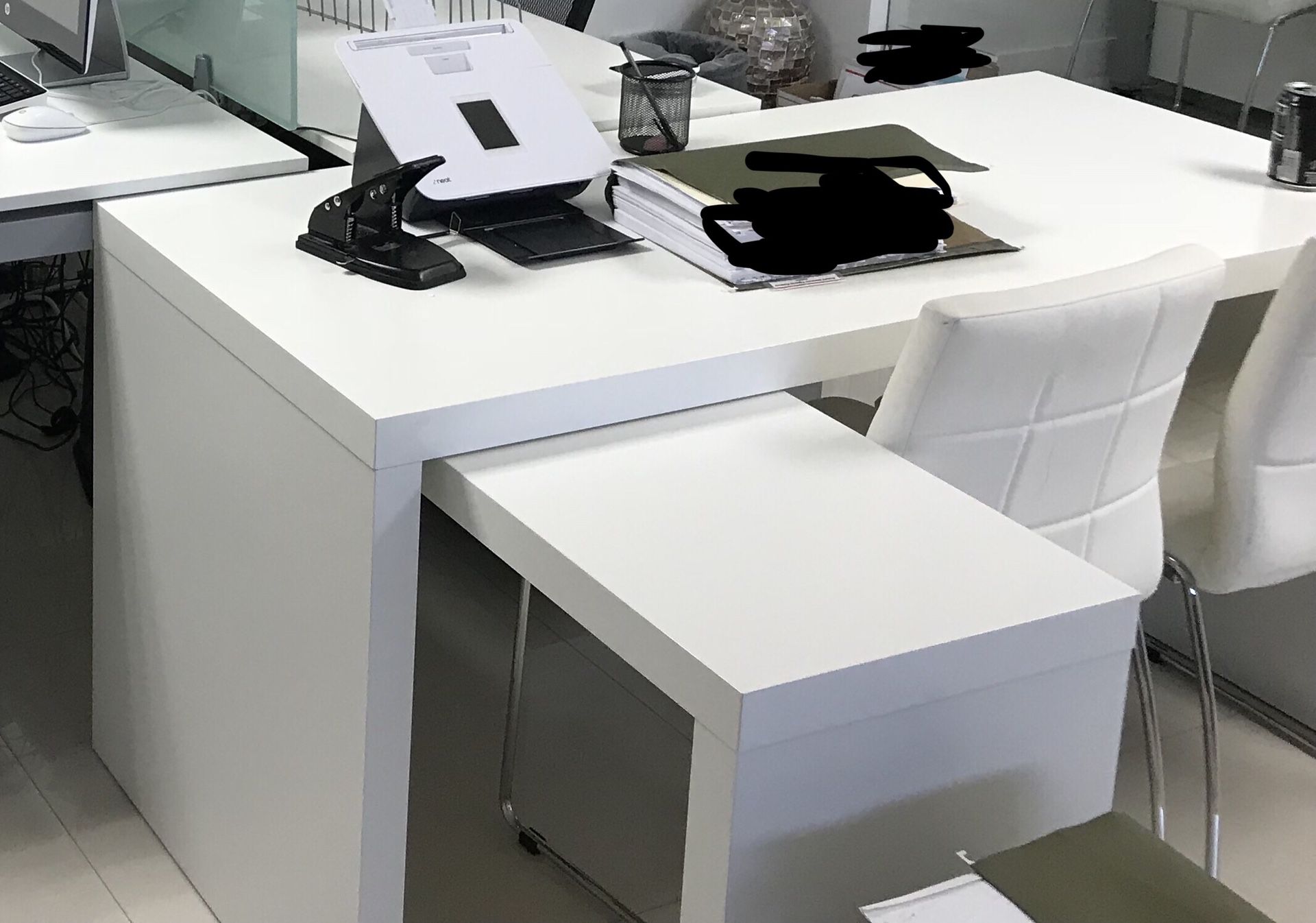 Beautiful L shape Desk