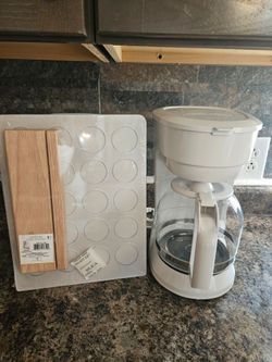 Coffee Maker with Coffee Pod Stand