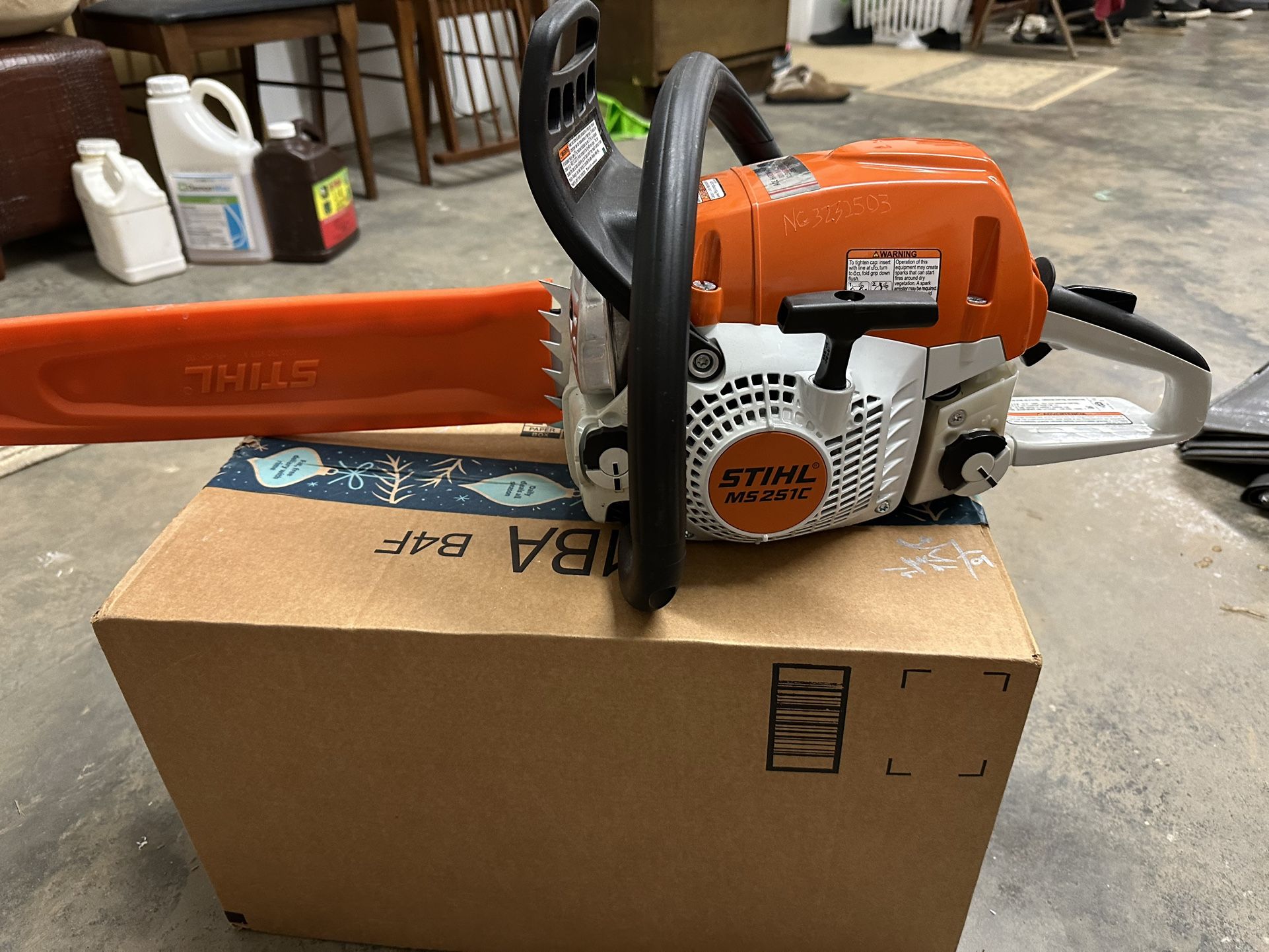 STIHL 251 CBE Chainsaw,brand New,never Used! 18 Inch Bar.