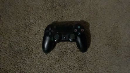 PS4 controller